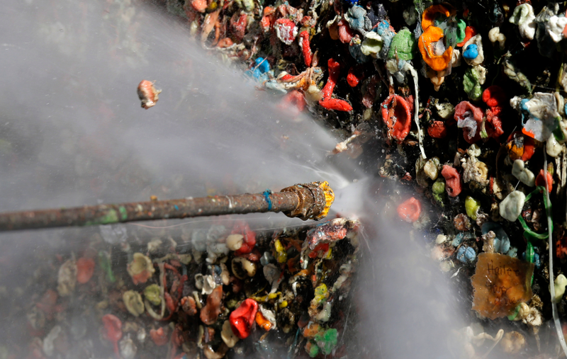 Illustration for article titled Seattle's Famous Gum Wall Is Being Scrubbed Away to Bare Brick